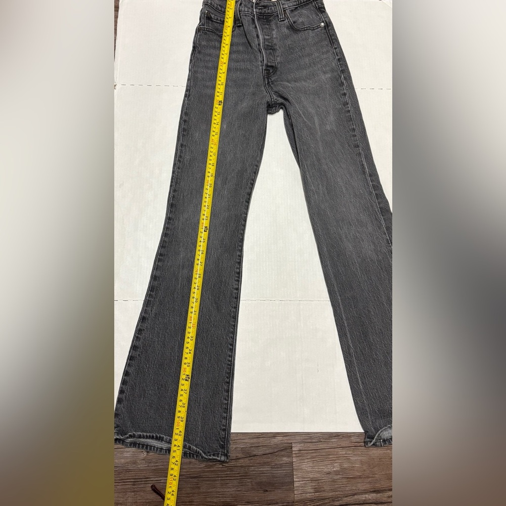 Levi’s Ribcage Flare button fly , size 25 - Picture 7 of 16